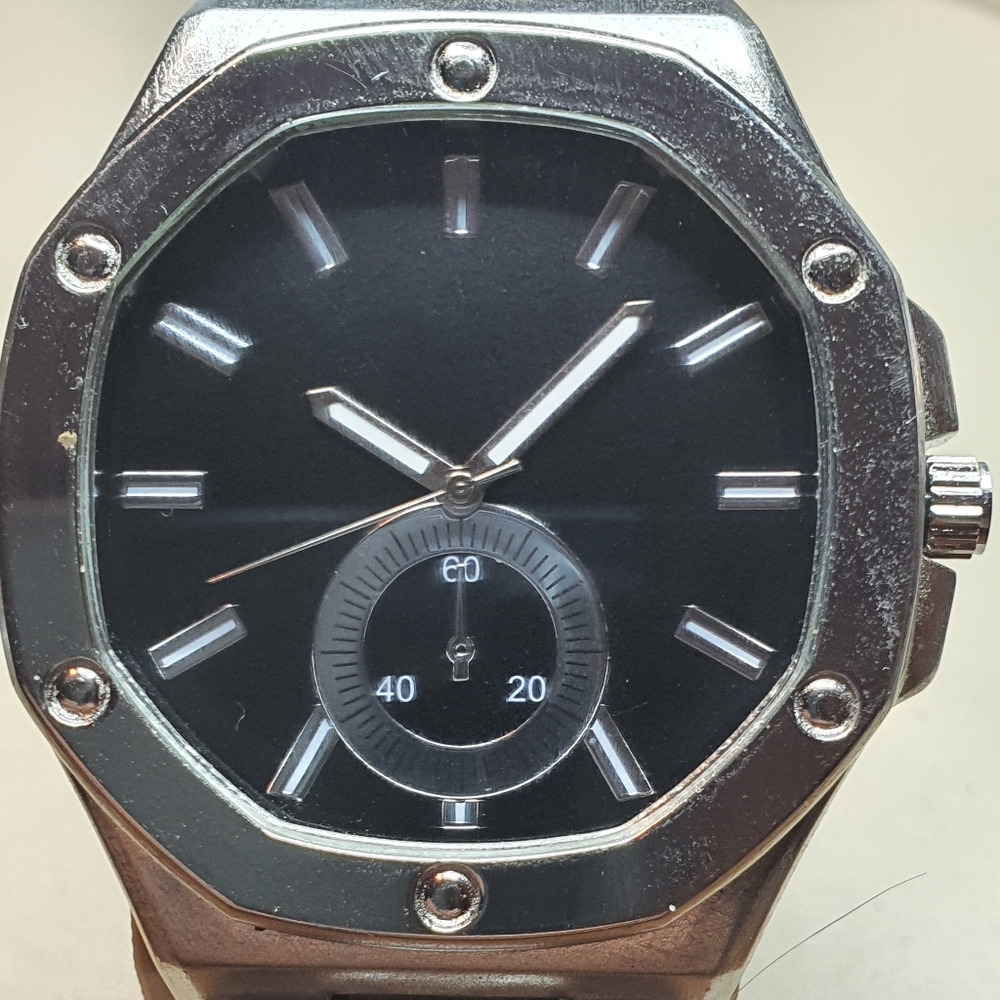 10/$20 Accutime Silver/Black Stainless Steel Men's Watch